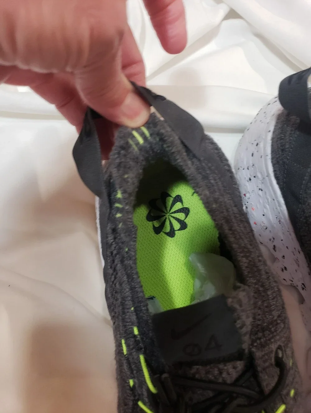 Nike Space Hippie 04 Black Volt Neon Green Trim Speckled/white Soles Men 11.5